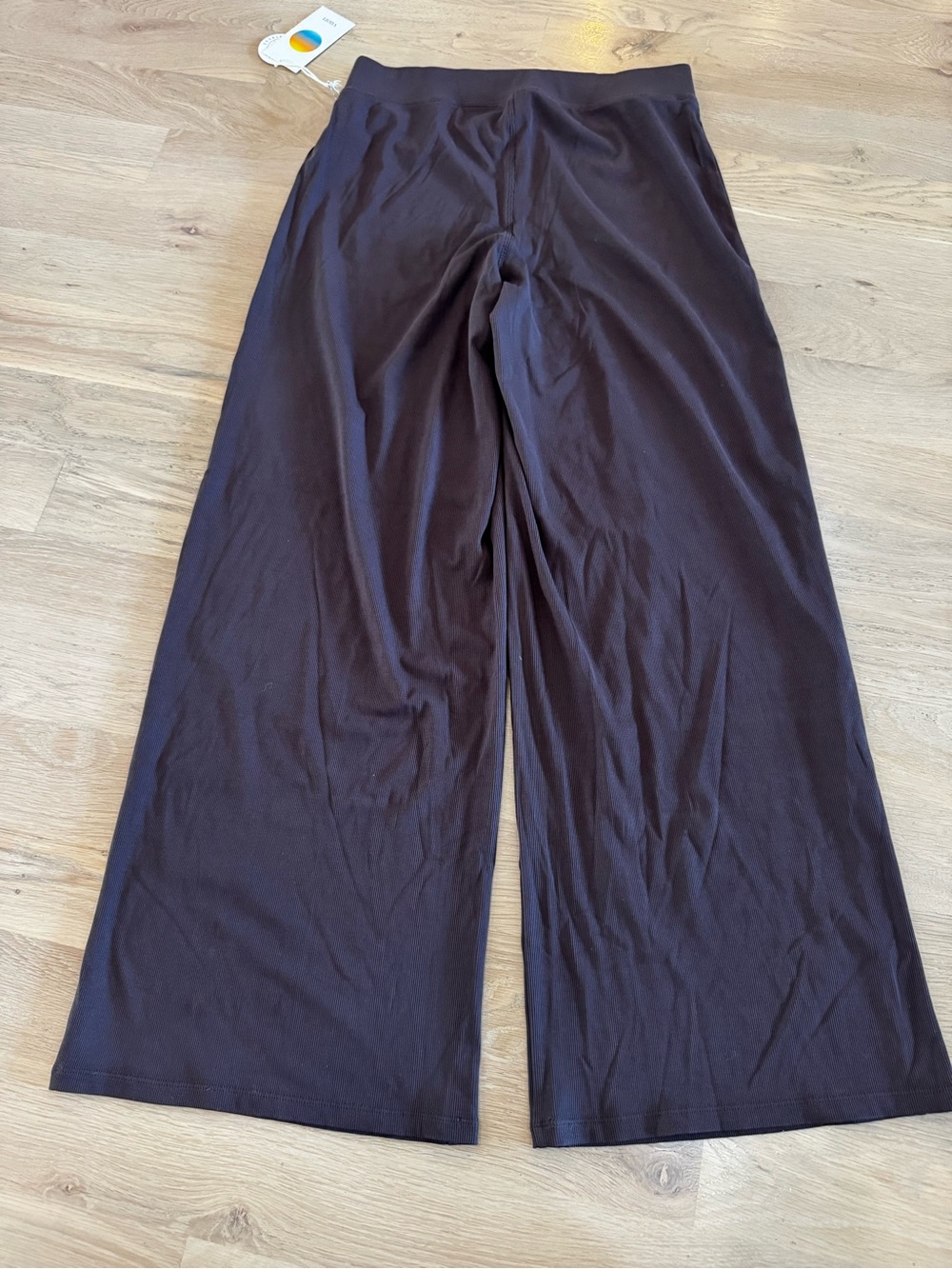 Vuori pose wide leg pant french roast brown size large NWT